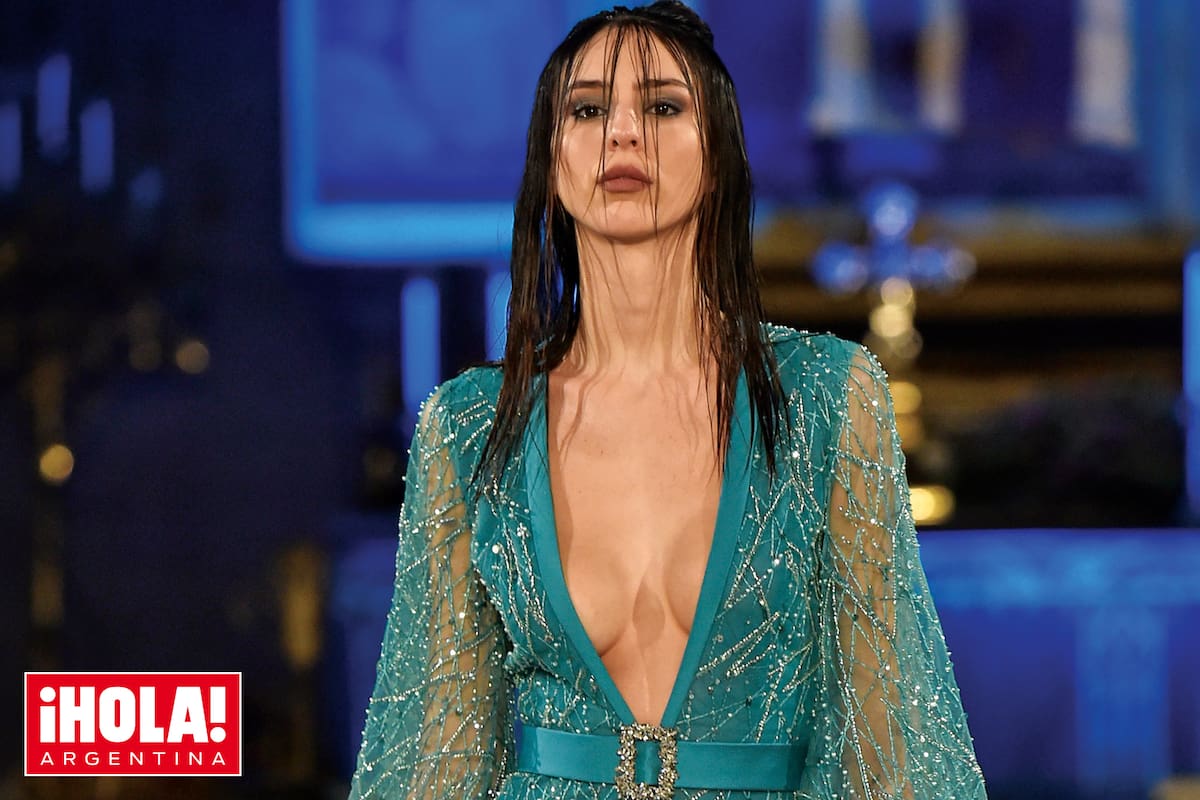 A paso firme, en las pasarelas del Fashion Week de París, uno de los eventos claves de la industria de la moda.