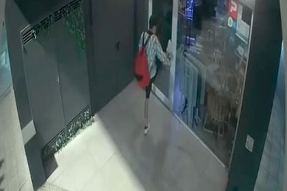 A patadas entraron a robar en una confitería de Monte Castro