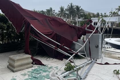 A pesar de las impresionantes imágenes, el tornado solo dejó daños materiales a su paso por Fort Lauderdale