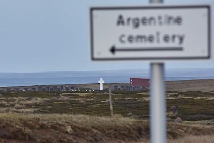 A pesar de que insisten en señalar que la Guerra de Malvinas duró “solo” 74 días, ésta marcó un antes y un después en la vida de las islas