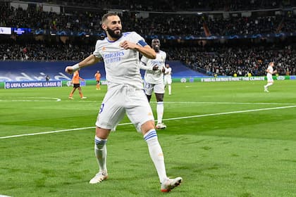 A pesar de su gran temporada con Real Madrid, Karim Benzema no ganará el premio, según Marca