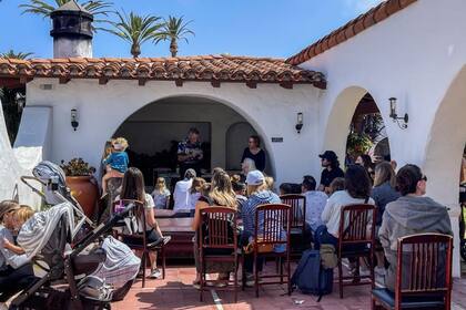 A pesar del riesgo, las actividades culturales y las visitas mantienen sus horarios regulares