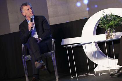 A pocos días de dejar su gestión, Mauricio Macri se presentó ante cientos de emprendedores y les prometió que llevará adelante una "oposición sana y constructiva"