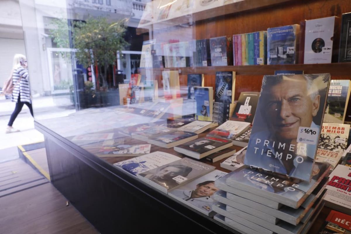 A pocos días de su lanzamiento, "Primer tiempo" encabeza la lista de best sellers