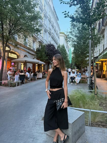 A principios de este año, Lola hizo un intercambio académico en Madrid (Foto: Instagram @lolamalm_)