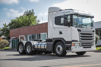 A prueba. Este Scania es una de las unidades que la empresa sueca trajo al país para comprobar la factibilidad de la operación con camiones a GNL