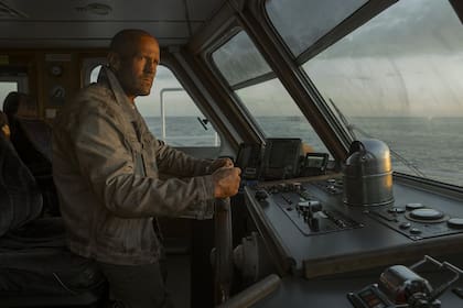 A punto de cumplir 60 años, Statham sigue en plena forma, encarnando en cada nueva aparición leves variantes del mismo personaje