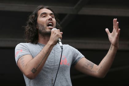 A raíz de las acusaciones, varias marcas y socios decidieron dar por terminada su relación con el comediante