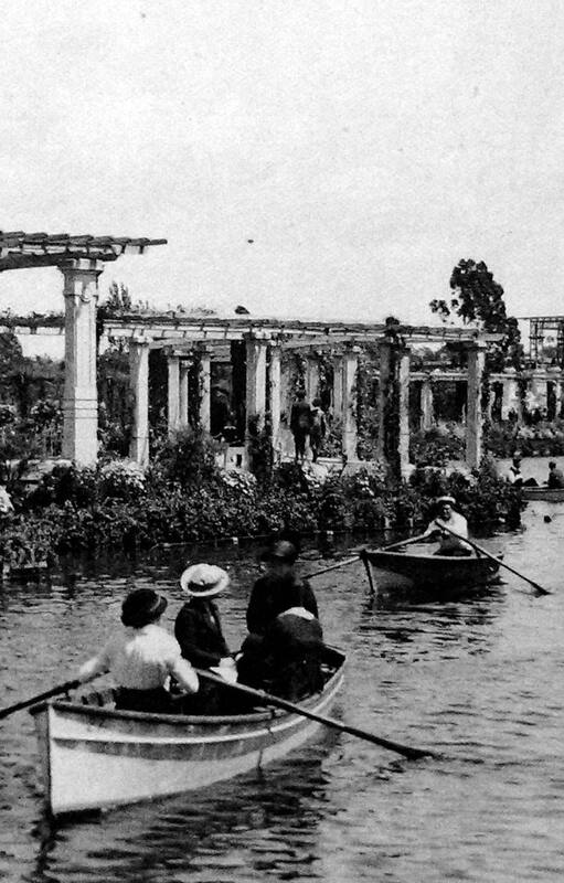 A remo por los lagos de Palermo.