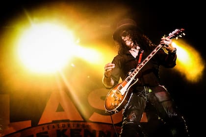 A semanas de tocar en Buenos Aires, el guitarrista adelanta que en breve trabajará en nuevos temas con Axl Rose