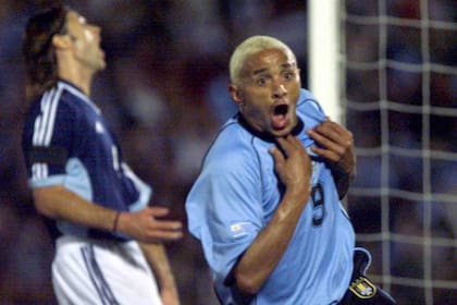 A Silva lo sufrieron la Argentina y Matías Almeyda en 2001, en la eliminatoria sudamericana; Uruguay se impuso por 1-0