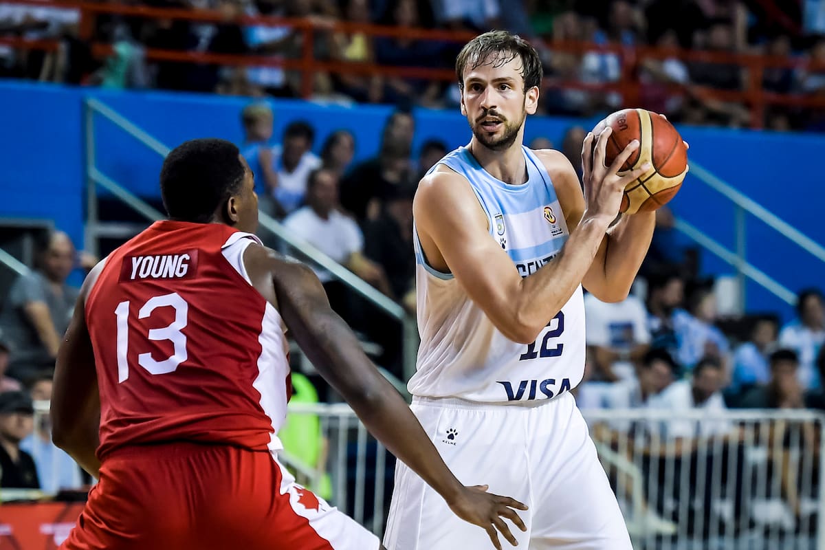 A sus 30 años, Marcos Delia, el pivote de la selección argentina de básquetbol que es nexo entre la Generación Dorada y la camada actual, es uno de los más experimentados del plantel.