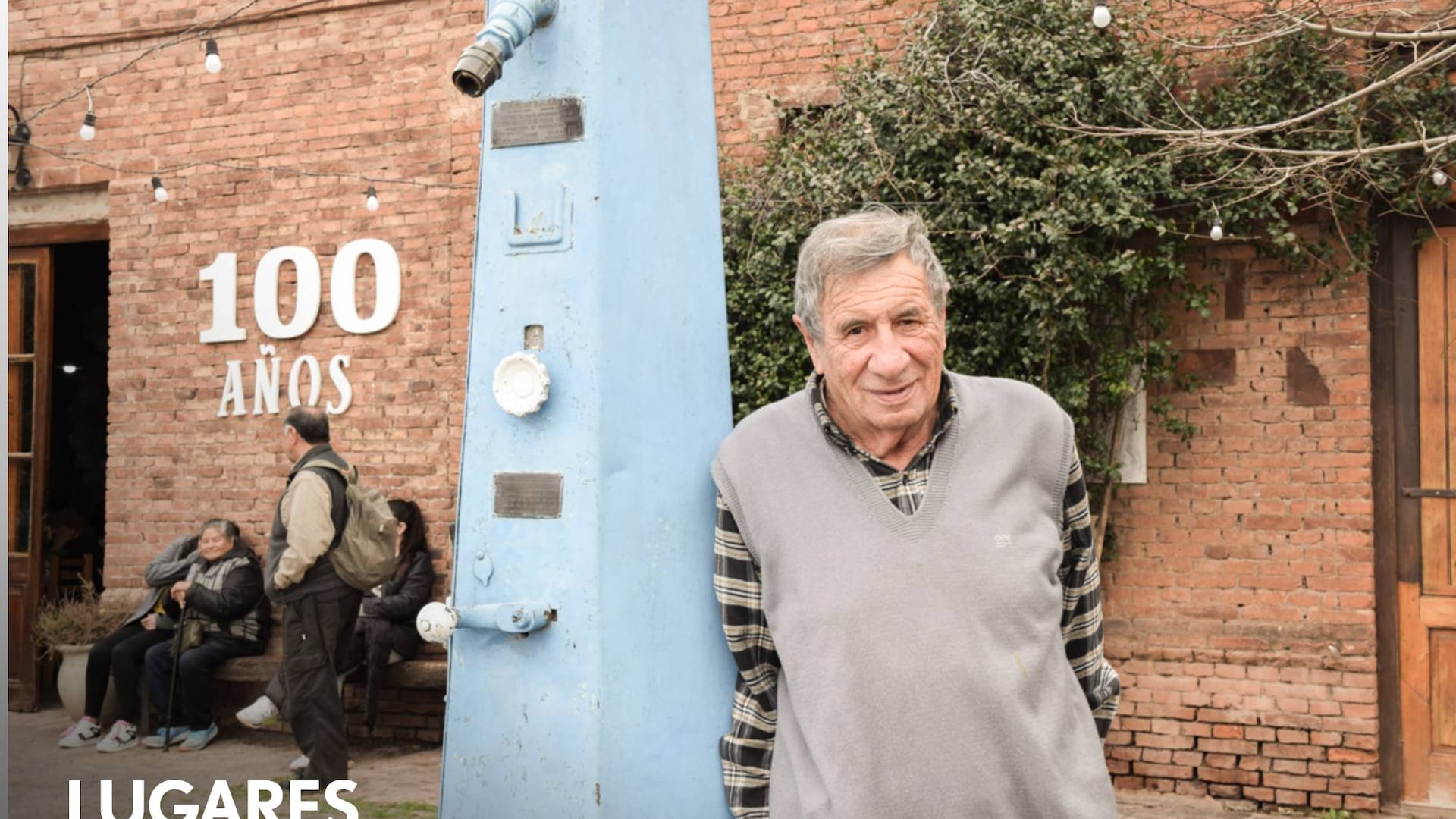 A sus 81 años, Domingo Eugenio “Minino” Silvano, tercera generación de una familia de inmigrantes italianos que llegó a principios del siglo XX, continúa activo en este proyecto que comenzó hace 100 años.