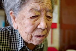 Los hijos temporales que los ancianos contratan en China para combatir la soledad