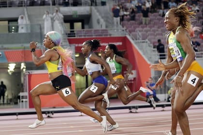 A toda velocidad: Fraser-Pryce ganó de punta a punta