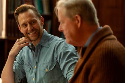 A través de entrevistas con distintos especialistas, Hiddleston busca ajustar la realidad acerca de lo sucedido en Pompeya y dejar atrás los mitos