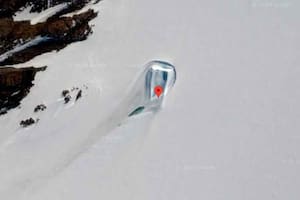 A través de Google Maps se descubrió una puerta de hielo y decenas de científicos de diferentes partes del mundo dieron su teoría sobre este suceso