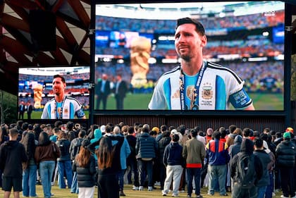 A través de la pantalla también: el Mundial tuvo un récord de seguidores en la audiencia global (Photo by DAVID GRAY / AFP)