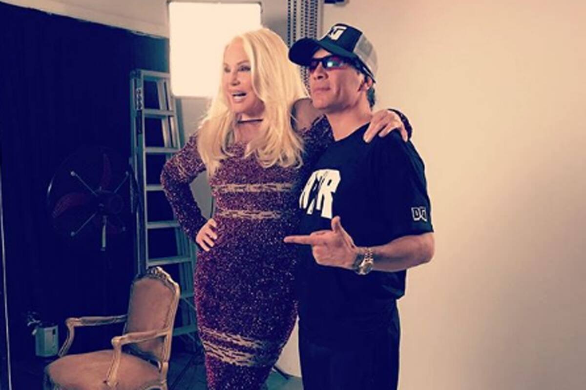 A través de las redes, la conductora mostró imágenes de una producción de fotos, de cara al inicio de una nueva temporada de su programa televisivo