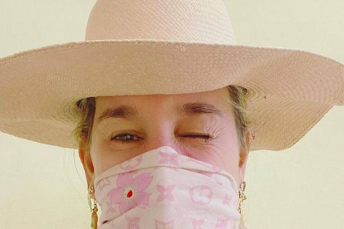 A través de su marca, la modelo comercializa tapabocas cuyo valor ascienden a 13 mil pesos