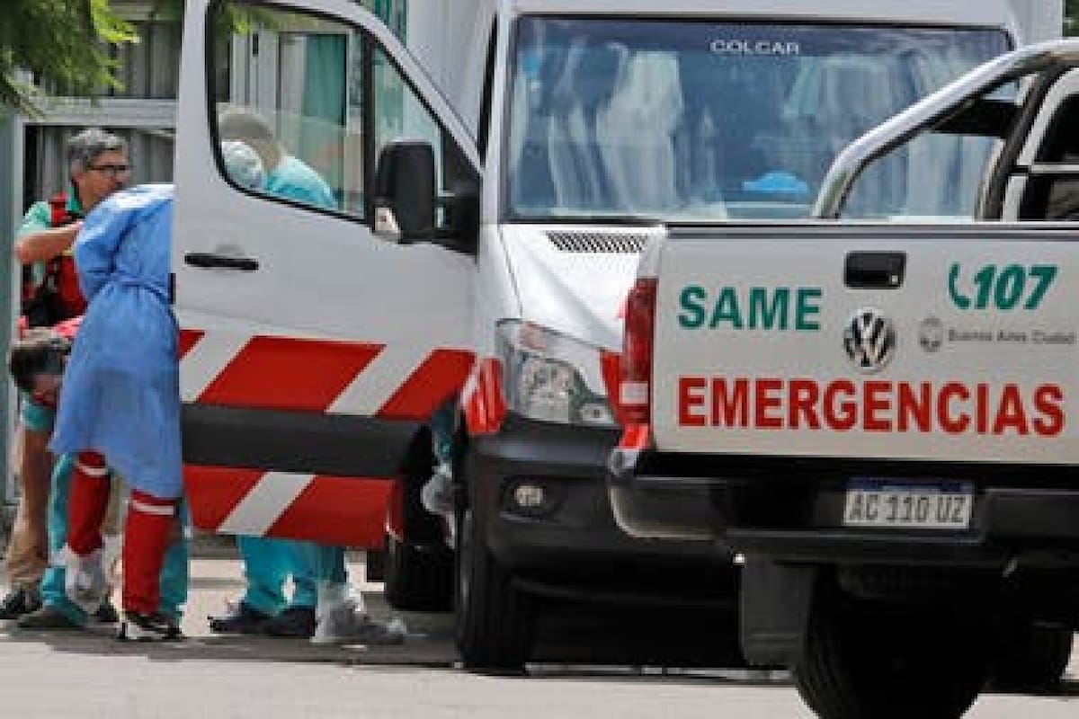 A través de un Decreto de Necesidad y Urgencia (DNU), el gobierno declaro al país en emergencia sanitaria.