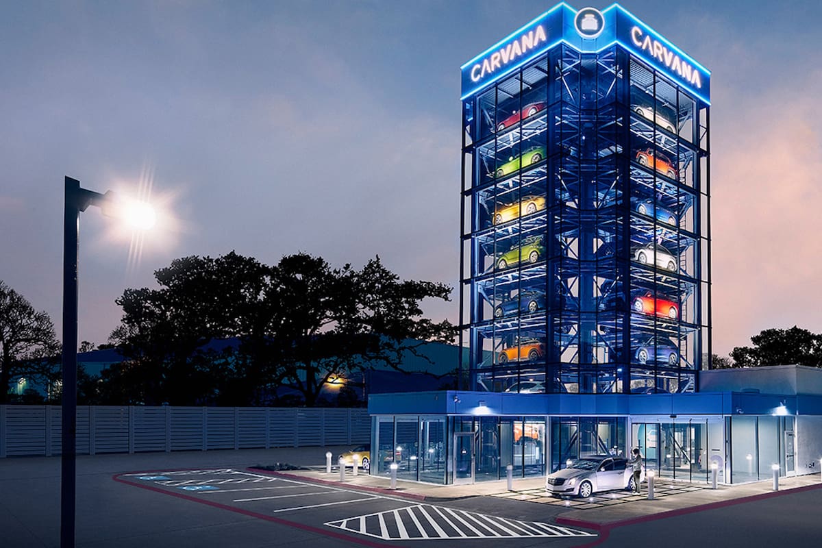 A través de un moderno edificio con sistema de ascensores, se innova en el proceso de entrega de los autos comprados