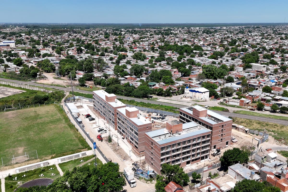 A través del OPISU, la Provincia de Buenos Aires invierte más de $83.331 millones para urbanizar barrios de La Matanza.