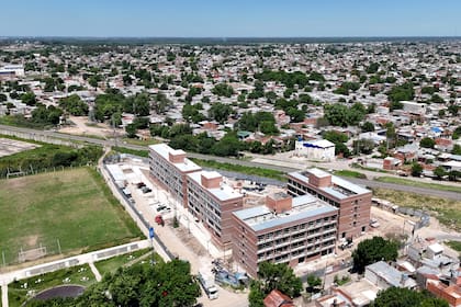 A través del OPISU, la Provincia de Buenos Aires invierte más de $83.331 millones para urbanizar barrios de La Matanza.