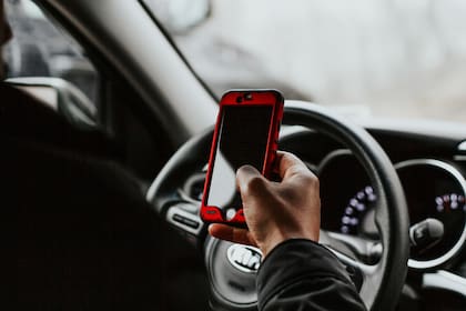 A través del sitio web o la aplicación de la NHTSA se puede conocer si un auto debe ser llevado al centro de servicio