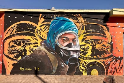 A tres días del estreno de la serie furor de Netflix, gran cantidad de artistas destaparon sus homenajes a El Eternauta