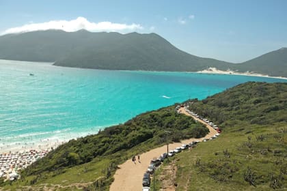 A tres horas de Río de Janeiro, el destino de playa que eligen cada vez más argentinos