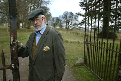 A un año de su muerte, la reedición de Cuento de hadas en Nueva York rescata la pluma brillante de un excéntrico con acento irlandés