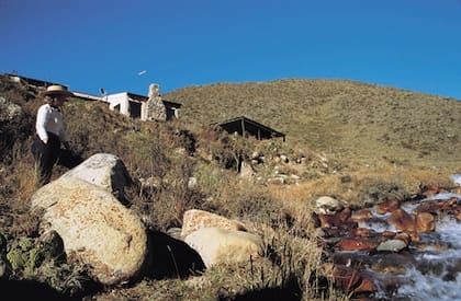A un lado de la casa corre el arroyo Guevara, en la estancia Rancho ’e Cuero.