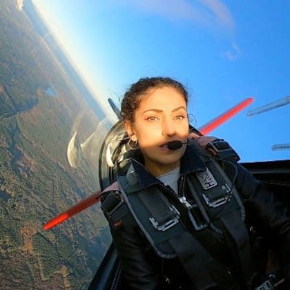 A una piloto holandesa se le abrió la capota del avión y casi ocurre una tragedia: casi pierda la vista