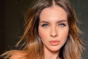 A una semana de anunciar su separación, Eugenia "China" Suárez compartió la foto que surgió de una sensual producción en topless