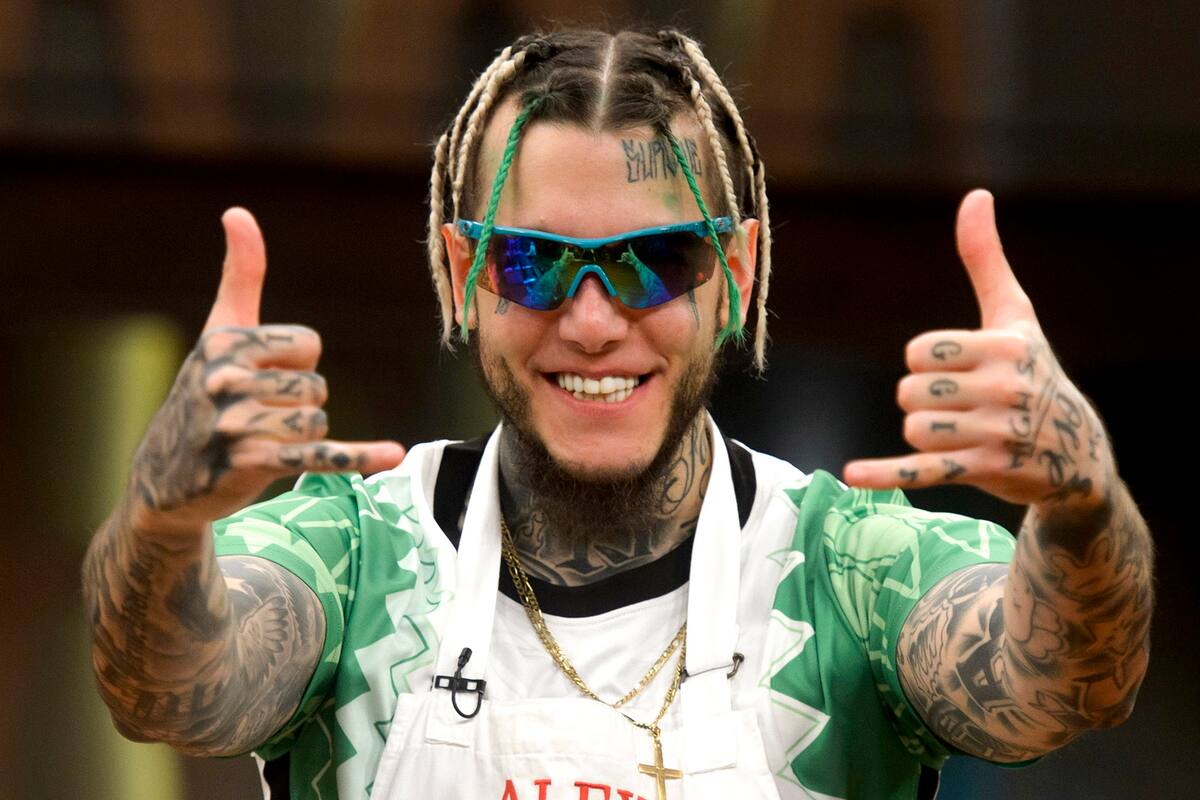 A veces, Alex lleva a su personaje demasiado lejos.