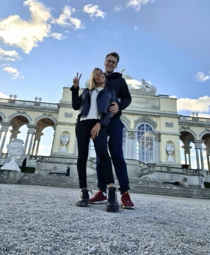 “A veces, la gente me pregunta cómo hago para obtener tanto dinero y viajar. Y la verdad es que gano un sueldo promedio, pero que alcanza para recorrer muchos lugares, tener mis gastos personales, más los gastos de la casa y generar ahorros".