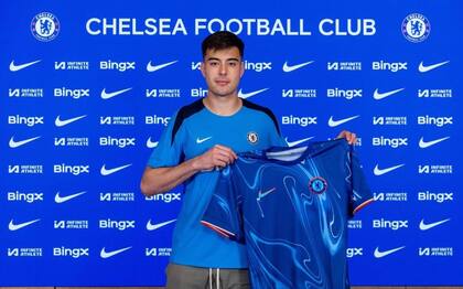 Aaron Anselmino dejó Boca para irse ahora a Chelsea, que hizo uso de la cláusula de repesca