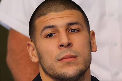 Aaron Hernández pasó de ser una estrella del fútbol americano a un asesino convicto que se suicidó en prisión