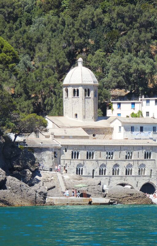 Abadía de San Fruttuoso, una perlita oculta en el Mediterráneo.