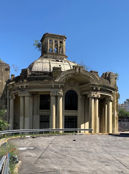 Abandonado y deteriorado, así se encuentra hoy el Pabellón del Centenario