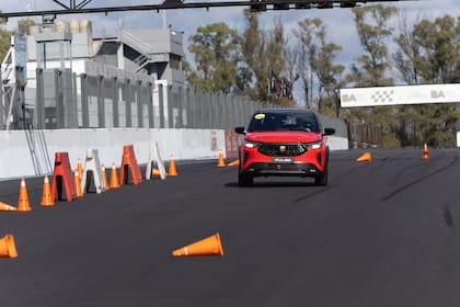 Abarth dictará una academia de manejo para clientes en el Autódromo
