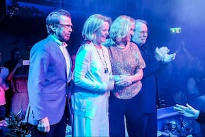 ABBA reunido en el escenario: Bjorn Ulvaeus, Agnetha Faltskog, Benny Andersson and Anni-Frid Lyngstad Mamma Mia! The Party el estreno del musical en Estocolmo
