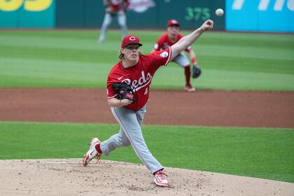 Abbott lanza juego de 3 hits y Steer impulsa carrera en triunfo de Rojos, 1-0 sobre Guardianes