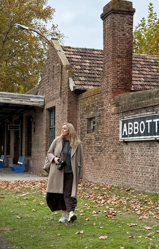 Abbott parece detenido en el tiempo.