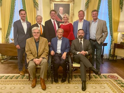 Abbott se reunió con todos los candidatos republicanos para mantener a Texas como un "bastión republicano"