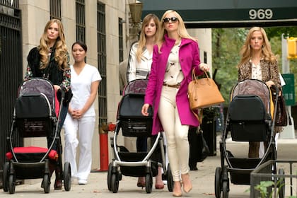 Abby Elliott lidera con carisma Odd Mom Out