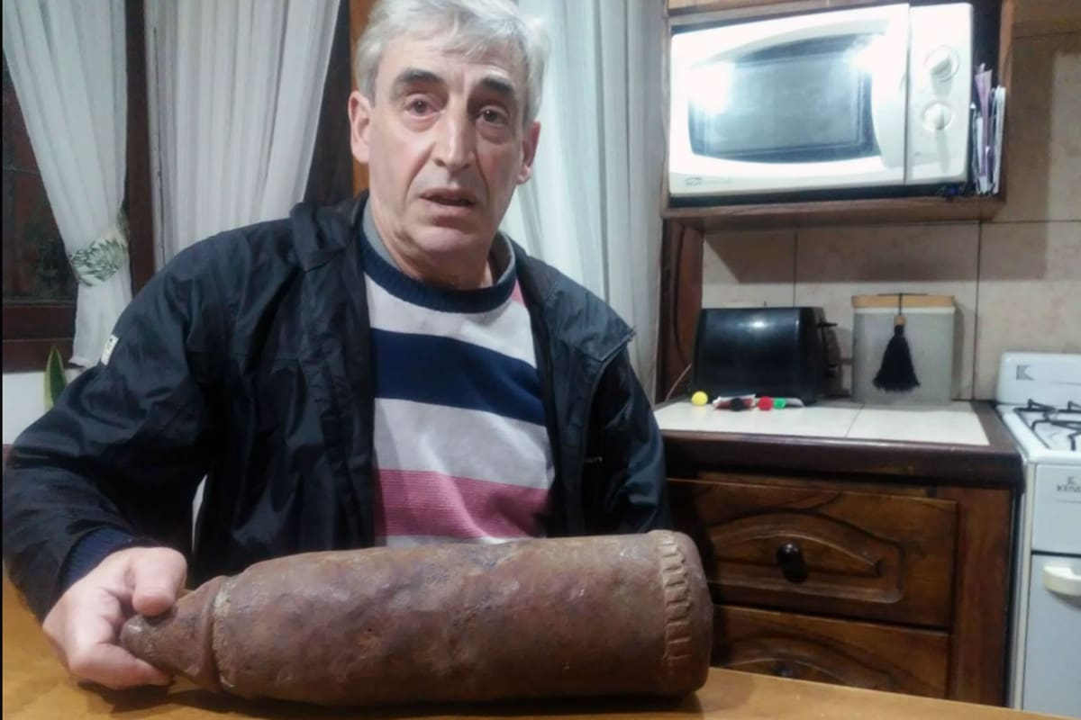 Abel Basti, líder de la expedición que halló lo que se presume que es un submarino, en Necochea