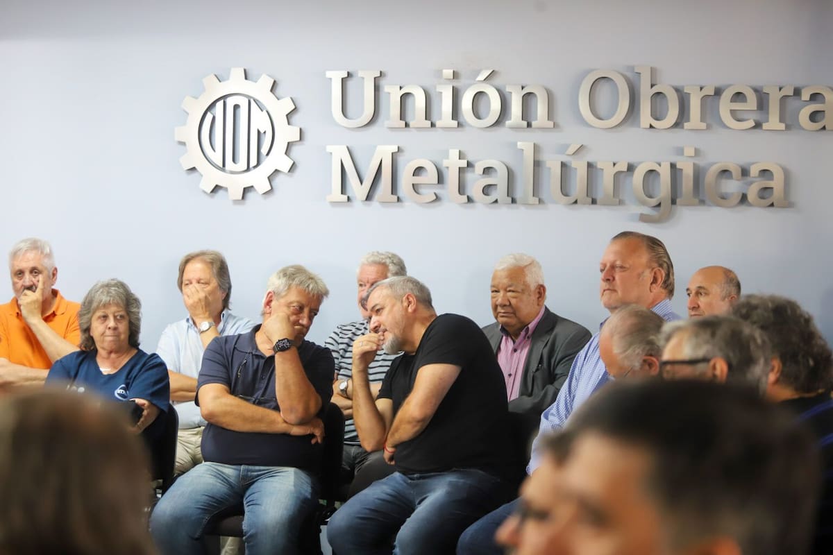 Abel Furlán encabezó una reunión en la UOM, a la que se sumaron dirigentes de la CTA y ATE