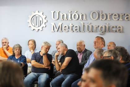 Abel Furlán encabezó una reunión en la UOM, a la que se sumaron dirigentes de la CTA y ATE